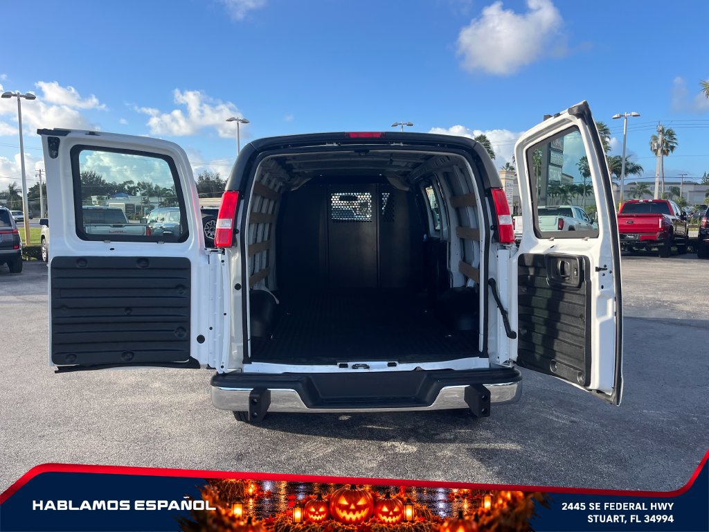 Used 2025 GMC Savana 2500 w/ Driver Convenience Package RWD image 10