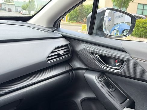 Used 2024 Subaru Crosstrek 2.5i Limited AWD/4WD image 22