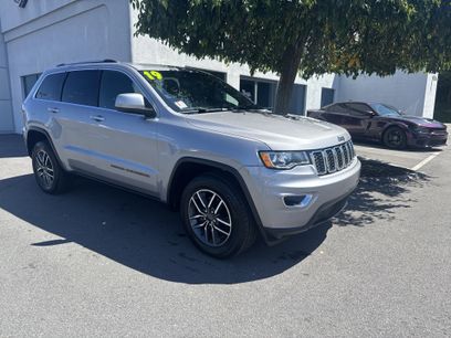 Used 2019 Jeep Grand Cherokee Laredo w/ 18" Wheel & 8.4" Radio Group