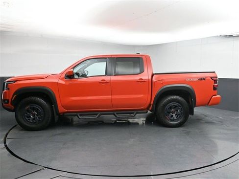 Used 2025 Nissan Frontier PRO-4X image 9