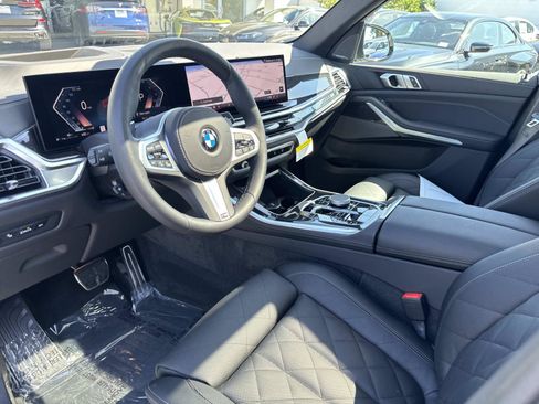 Used 2026 BMW X5 xDrive40i w/ M Sport Package AWD/4WD image 13
