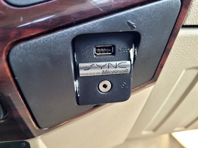 Used 2010 Ford F250 4x4 Crew Cab Super Duty image 18