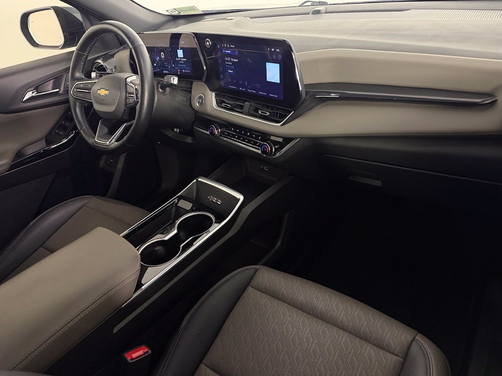 Used 2025 Chevrolet Equinox LT w/ Convenience Package II AWD/4WD image 14