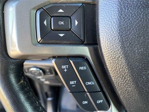 Used 2021 Ford Expedition XLT image 19