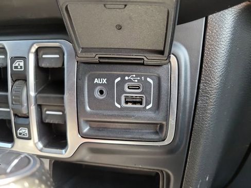 Used 2021 Jeep Gladiator Mojave AWD/4WD image 28