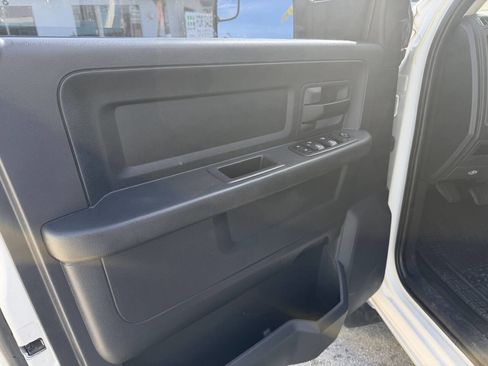 Used 2010 Dodge Ram 1500 Truck ST w/ SXT Appearance Group image 13