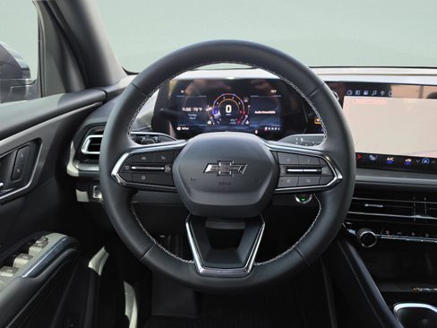 New 2026 Chevrolet Traverse LT FWD image 17