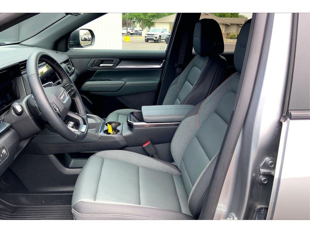 Used 2026 GMC Terrain AT4 w/ Convenience Package III AWD/4WD image 26