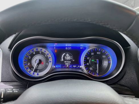 Used 2022 Chrysler 300 Touring w/ Sport Appearance Package RWD image 12