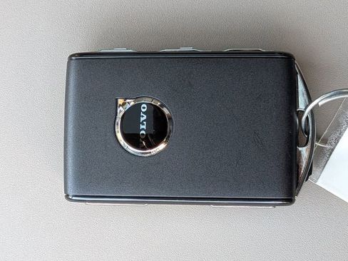 New 2026 Volvo XC90 B6 Plus w/ Protection Package Premier image 38