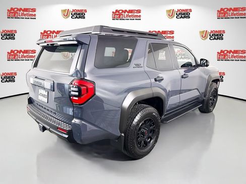 Used 2025 Toyota 4Runner TRD Off-Road Premium AWD/4WD image 18