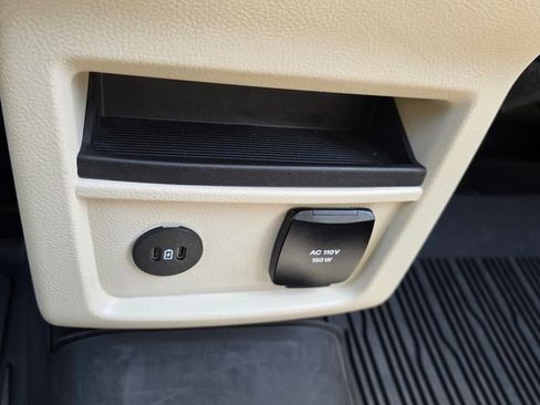 Used 2022 Ford Edge Titanium AWD/4WD image 26