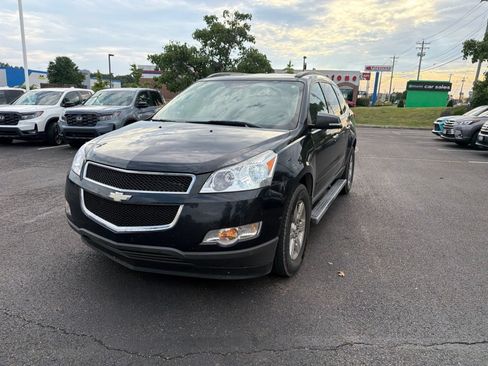 Used 2012 Chevrolet Traverse LT w/ LPO, 'HIT The Road' Package FWD image 19