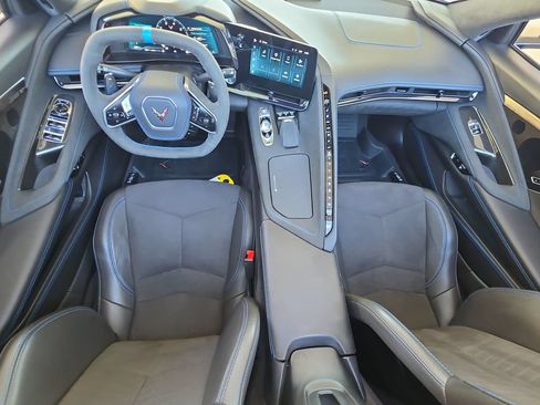 Used 2025 Chevrolet Corvette Stingray Premium Conv w/ Z51 Performance Package RWD image 21