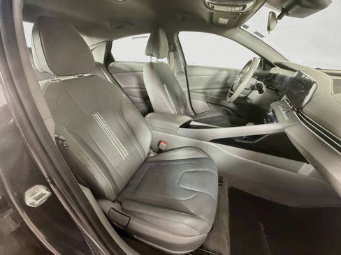 Used 2023 Hyundai Elantra SEL w/ Convenience Package FWD image 35