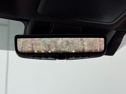 Used 2024 Toyota Sequoia Platinum AWD/4WD image 37