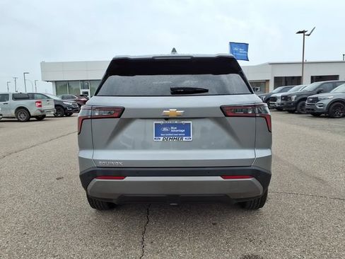 Used 2026 Chevrolet Equinox LT w/ Convenience Package II FWD image 6