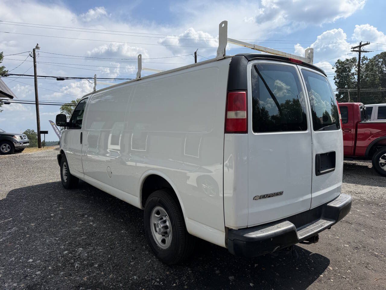 Used 2017 Chevrolet Express 3500 Extended RWD image 7