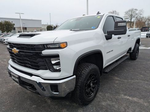 Used 2024 Chevrolet Silverado 3500 W/T image 4