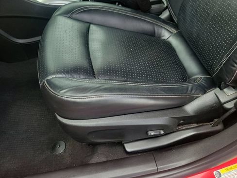 Used 2019 Chevrolet Sonic Premier FWD image 25