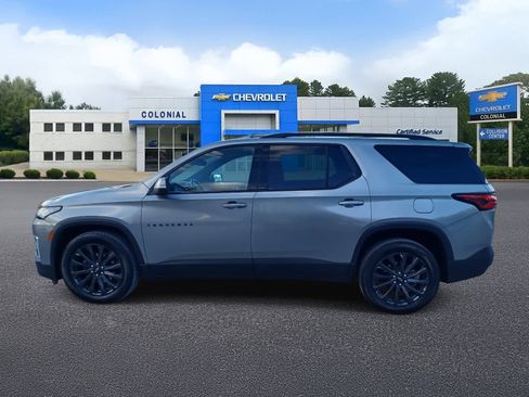 Used 2023 Chevrolet Traverse RS image 6