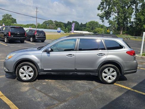 Used 2011 Subaru Outback 2.5i Limited w/ PWR Moonroof Pkg AWD/4WD image 7