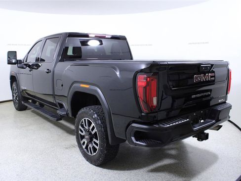 Used 2022 GMC Sierra 2500 AT4 AWD/4WD image 5