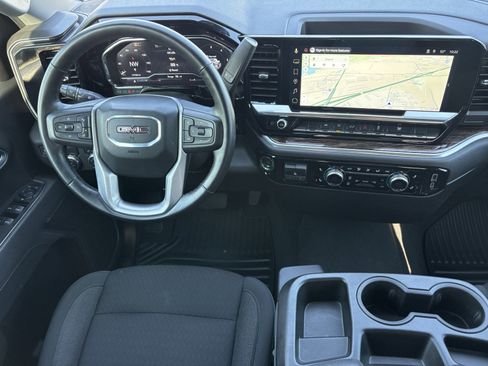 Used 2025 GMC Sierra 1500 Elevation image 5