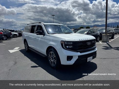 Used 2025 Ford Expedition Max Active AWD/4WD image 8