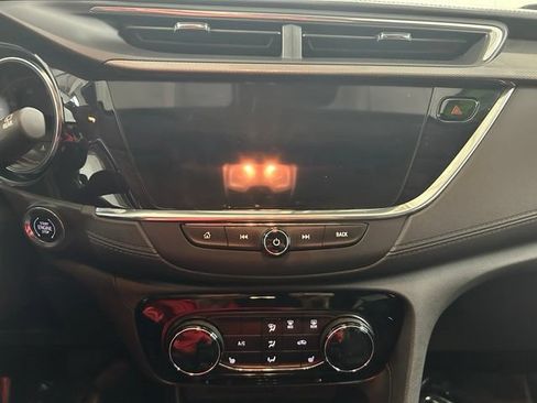 Used 2023 Buick Encore GX Preferred w/ Cold Weather Comfort Package FWD image 19