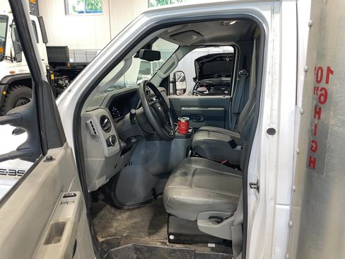 Used 2023 Ford E-350 and Econoline 350 Super Duty w/ Driver's Safety Package RWD image 11