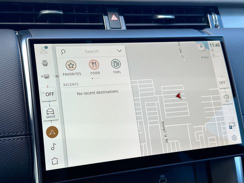 New 2026 Land Rover Discovery Sport Landmark image 32