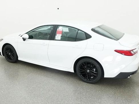 New 2026 Toyota Camry SE image 4