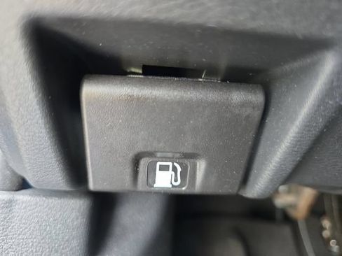 Used 2024 Nissan Sentra SV w/ All-Weather Package FWD image 30