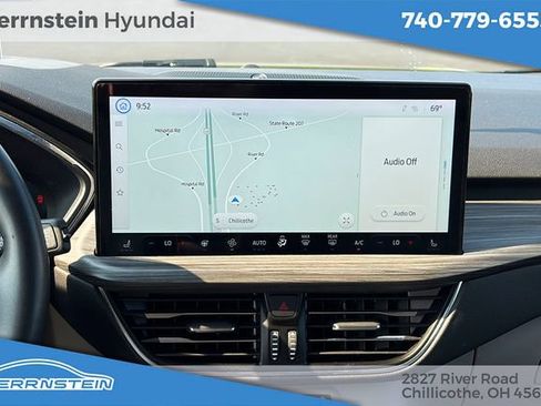 Used 2023 Ford Escape Platinum w/ Premium Technology Package AWD/4WD image 9