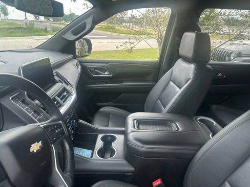 Used 2024 Chevrolet Suburban LT AWD/4WD image 18