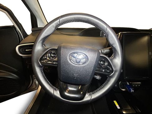 Used 2021 Toyota Prius Prime XLE image 12