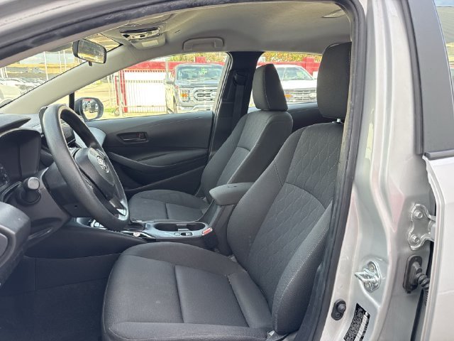 Used 2025 Toyota Corolla LE FWD image 23