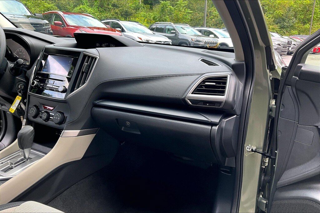 Used 2020 Subaru Forester w/ Alloy Wheel Package AWD/4WD image 11