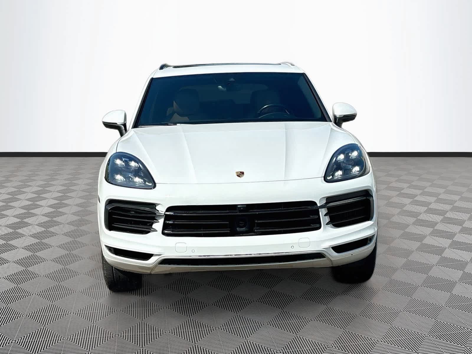 Used 2020 Porsche Cayenne AWD/4WD image 2