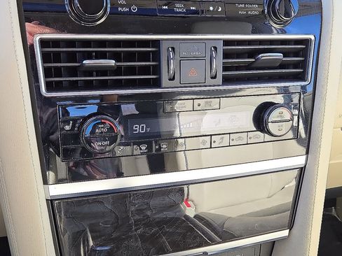 Used 2023 INFINITI QX80 Luxe w/ Cargo Package image 28