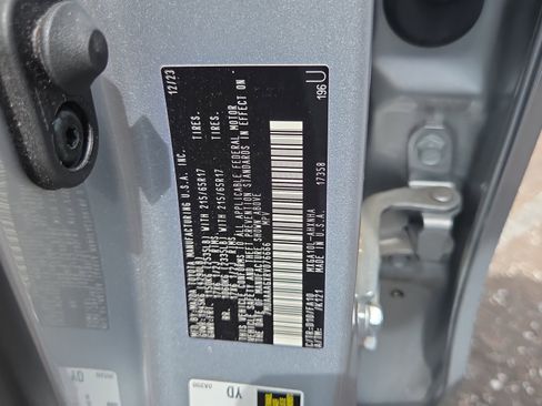 Used 2024 Toyota Corolla Cross L image 16