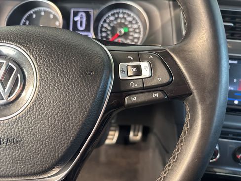 Used 2017 Volkswagen Golf Alltrack SE image 24