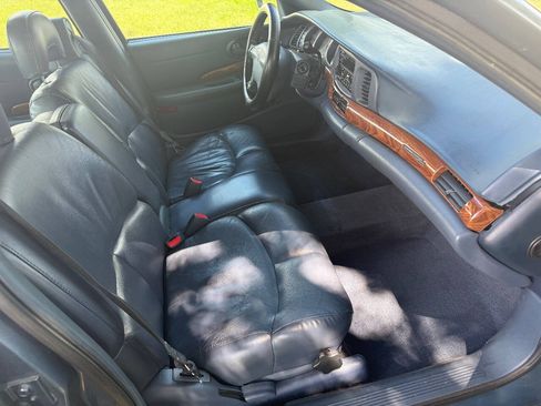 Used 2001 Buick Le Sabre Custom w/ Luxury Pkg FWD image 8