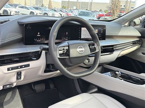 Used 2025 Nissan Murano SL w/ Cargo Package image 10