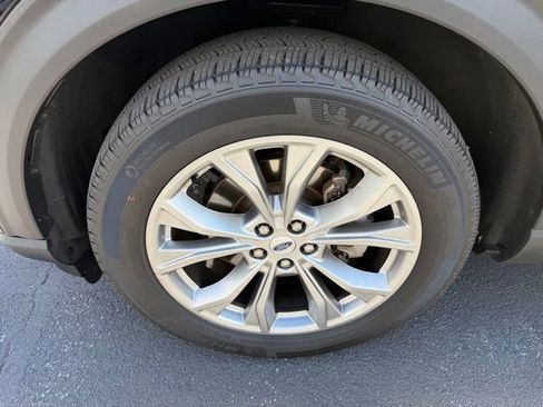 Certified 2023 Ford Explorer XLT w/ Equipment Group 202A AWD/4WD image 11