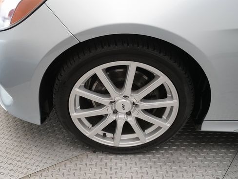 Used 2015 Mercedes-Benz E 350 4MATIC Sedan image 26