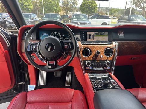 Used 2019 Rolls-Royce Cullinan AWD/4WD image 13