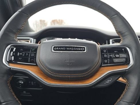 Used 2024 Jeep Grand Wagoneer L Series III image 29