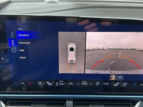 New 2026 Chevrolet Equinox EV LT image 23